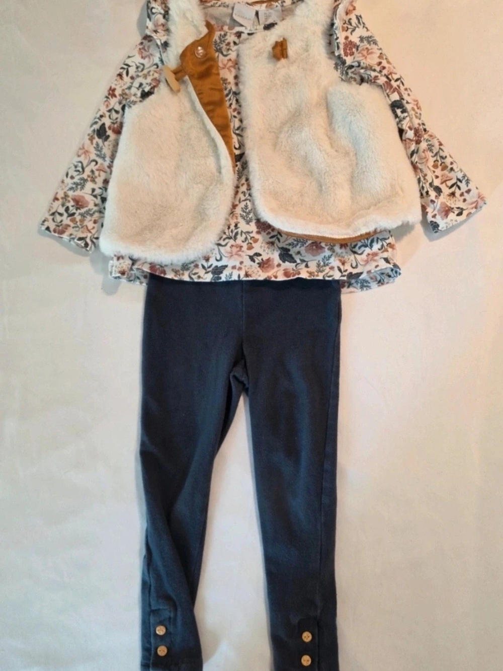 ​Tahari Toddler Girl Floral Top, Faux Fur Vest & Leggings 3-Piece Outfit Set 2T